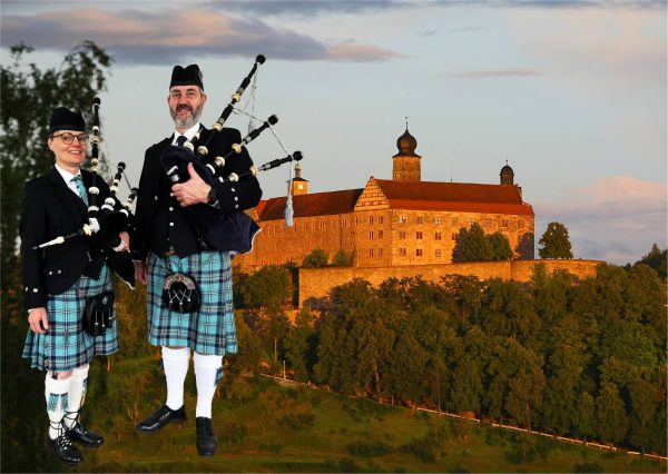 Bild_Piper_vor_Plassenburg_Hartl_web